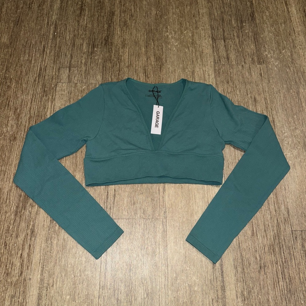 NWT Garage Teal V Cut Long Sleeve Ribbed Crop Top - Medium